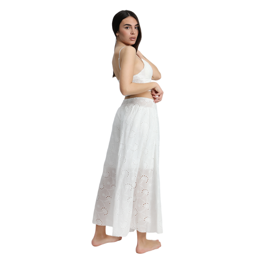 Outfit donna in Pizzo Sangallo top con nodo e pantalone largo - Pantalone VEST 201 + Top VEST200