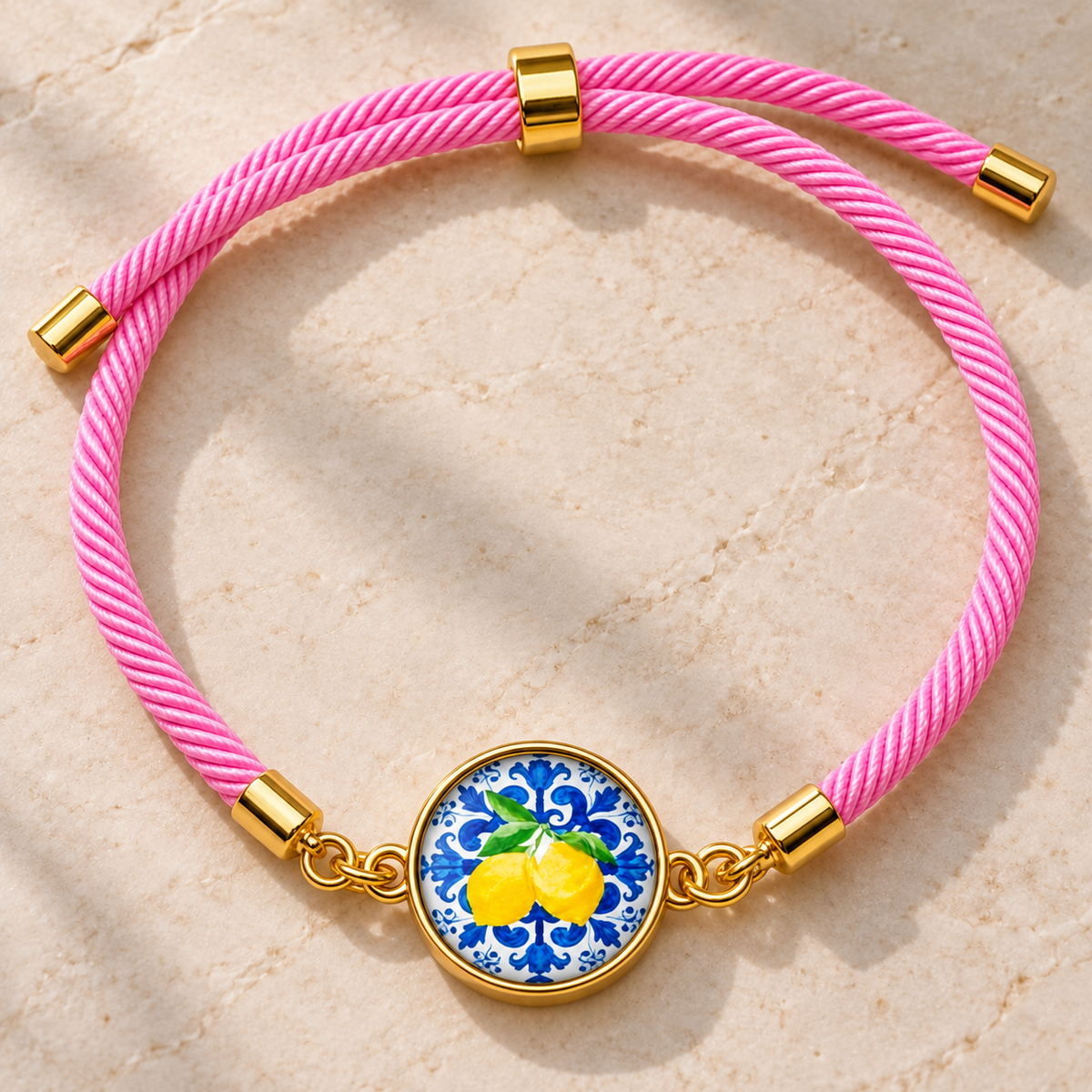 BRC37 – Bracciale con medaglione decorato
