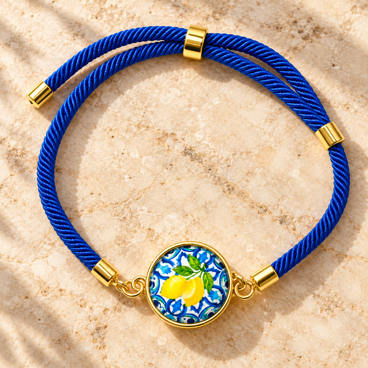 BRC37 – Bracciale con medaglione decorato