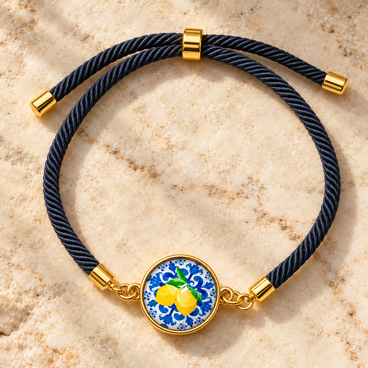 BRC37 – Bracciale con medaglione decorato