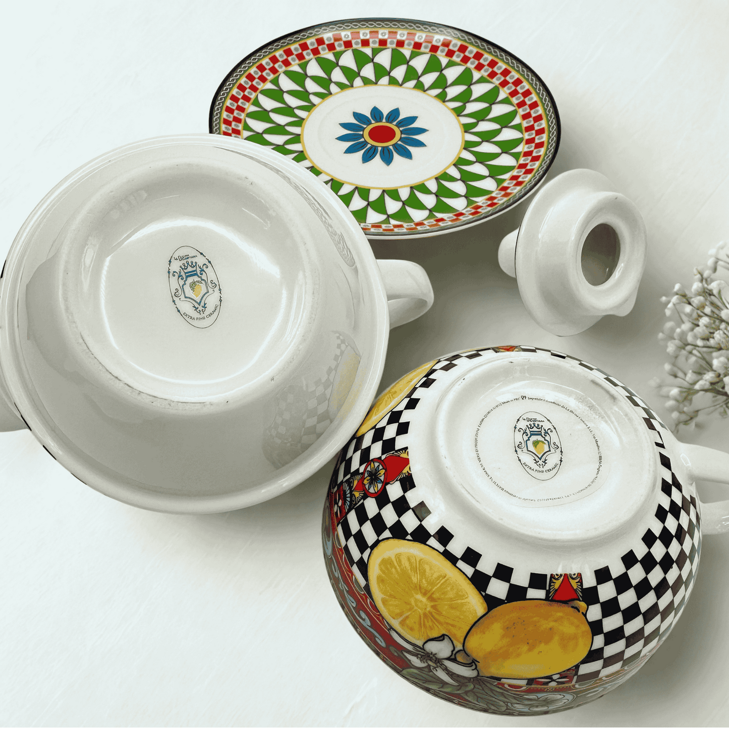 Luxury Ceramic Box Red Tea - Teapot + Cup with Saucer