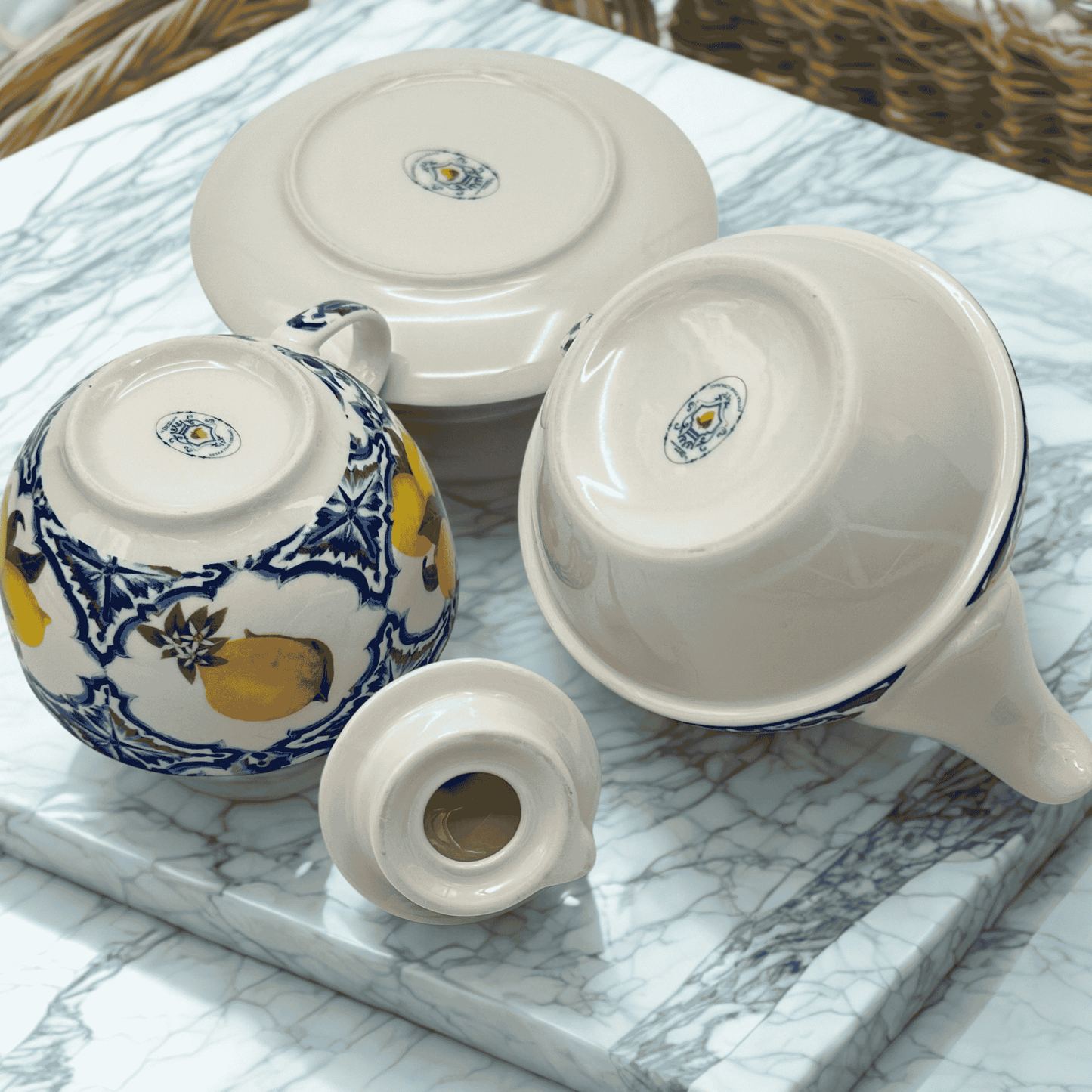 Luxury Ceramic Box Blue Tea - Teapot + Cup with Saucer